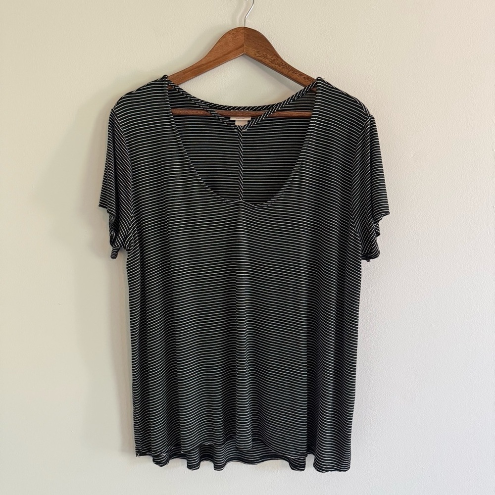 Mossimo Supply Co Gray Flutter Sleeve T-Shirt